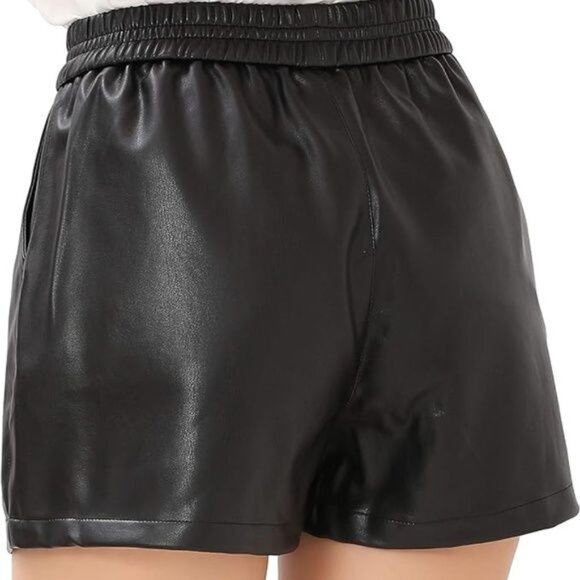 Belisy Black Faux Leather Shorts Elastic Waist Pockets Wrnkle Resistant Sz Large - Picture 4 of 9